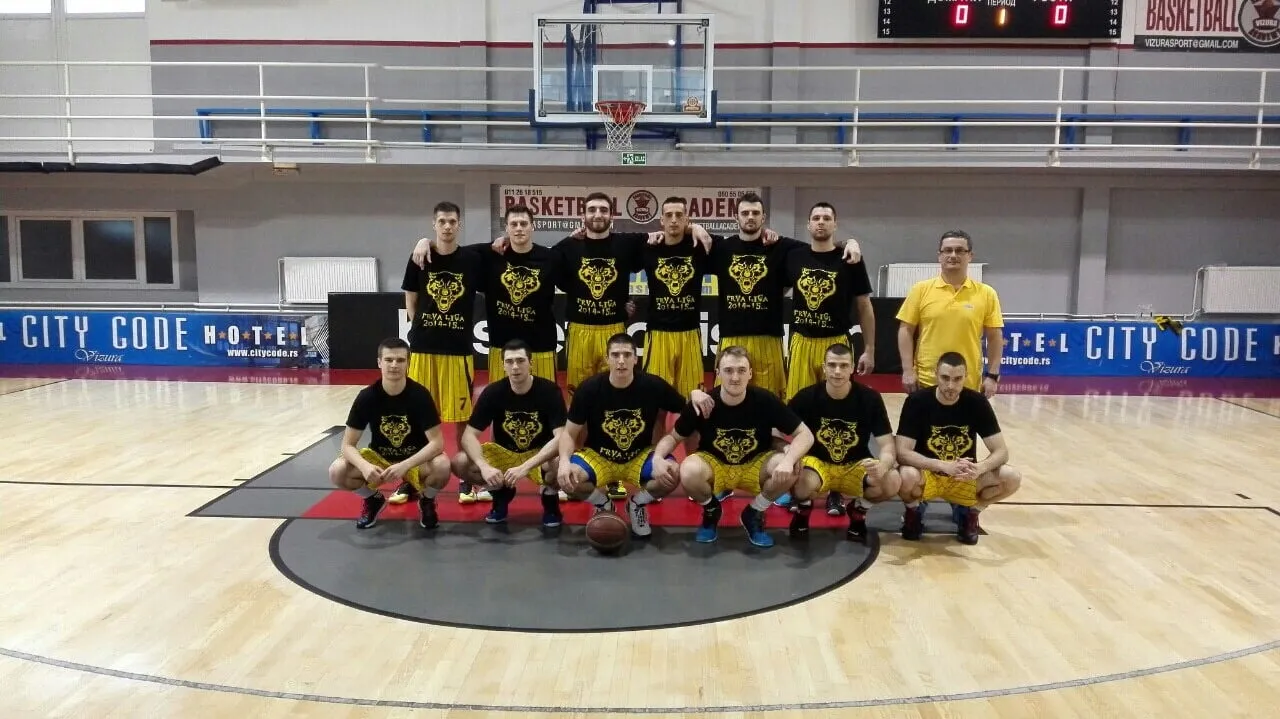 Ekipa KK Beovuk 72 u sezoni 2014/15, sa Lazarom Živkovićem