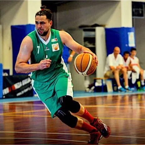 Lazar Živković (broj 7) u zelenom dresu na showcase kampu u Trstu, Italija